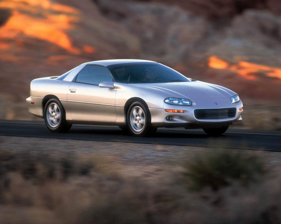  Chevrolet Camaro 1998 года  (фото 36 из 75)